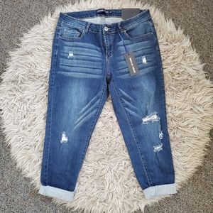 Distressed Capri